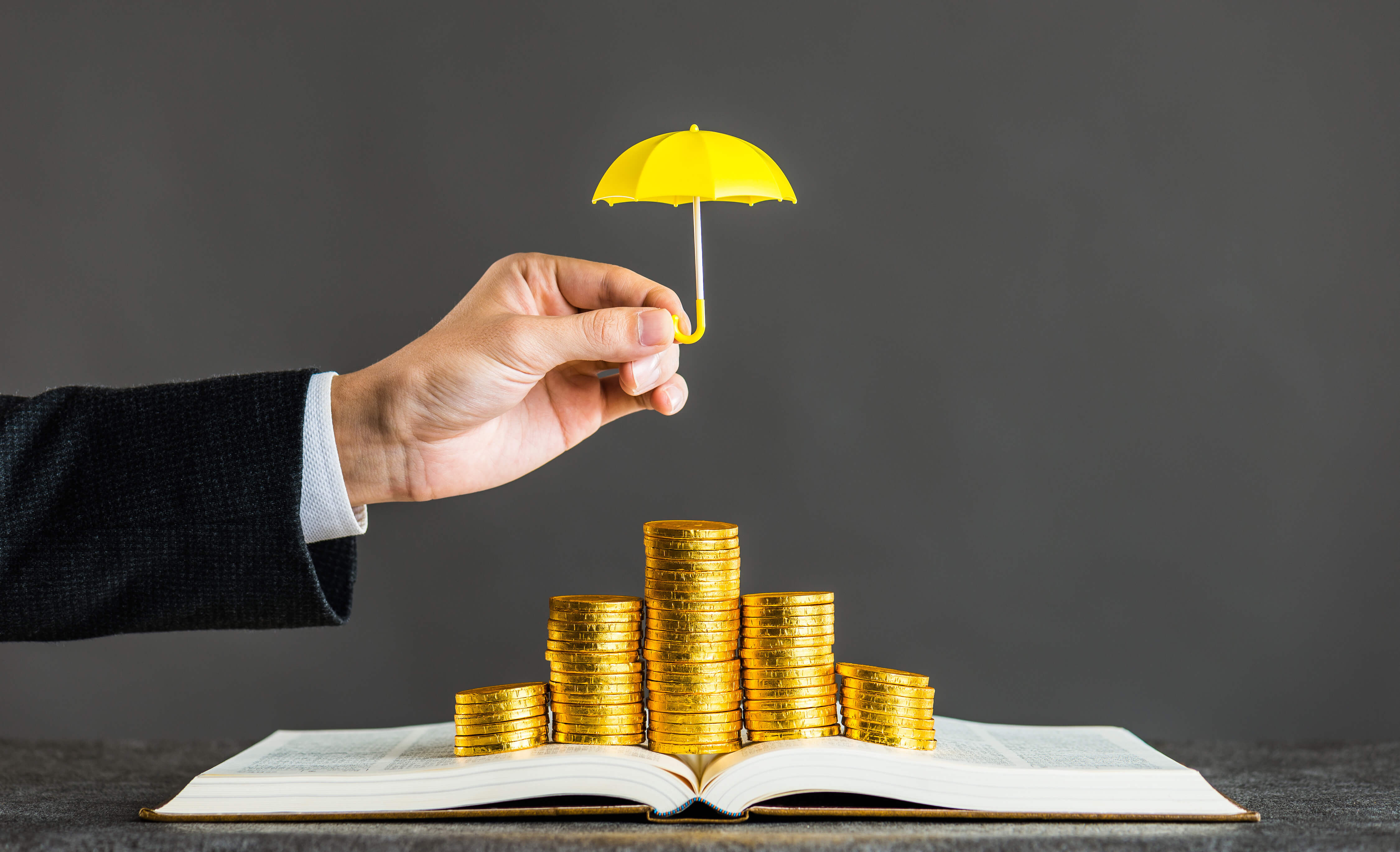 The Role Of Financial Advisors In Simplifying Your Portfolio